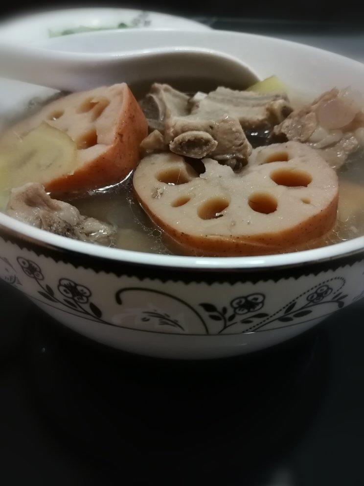 莲藕排骨汤