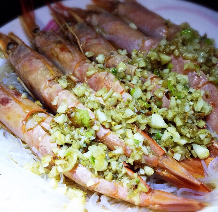 蒜蓉粉丝蒸大虾