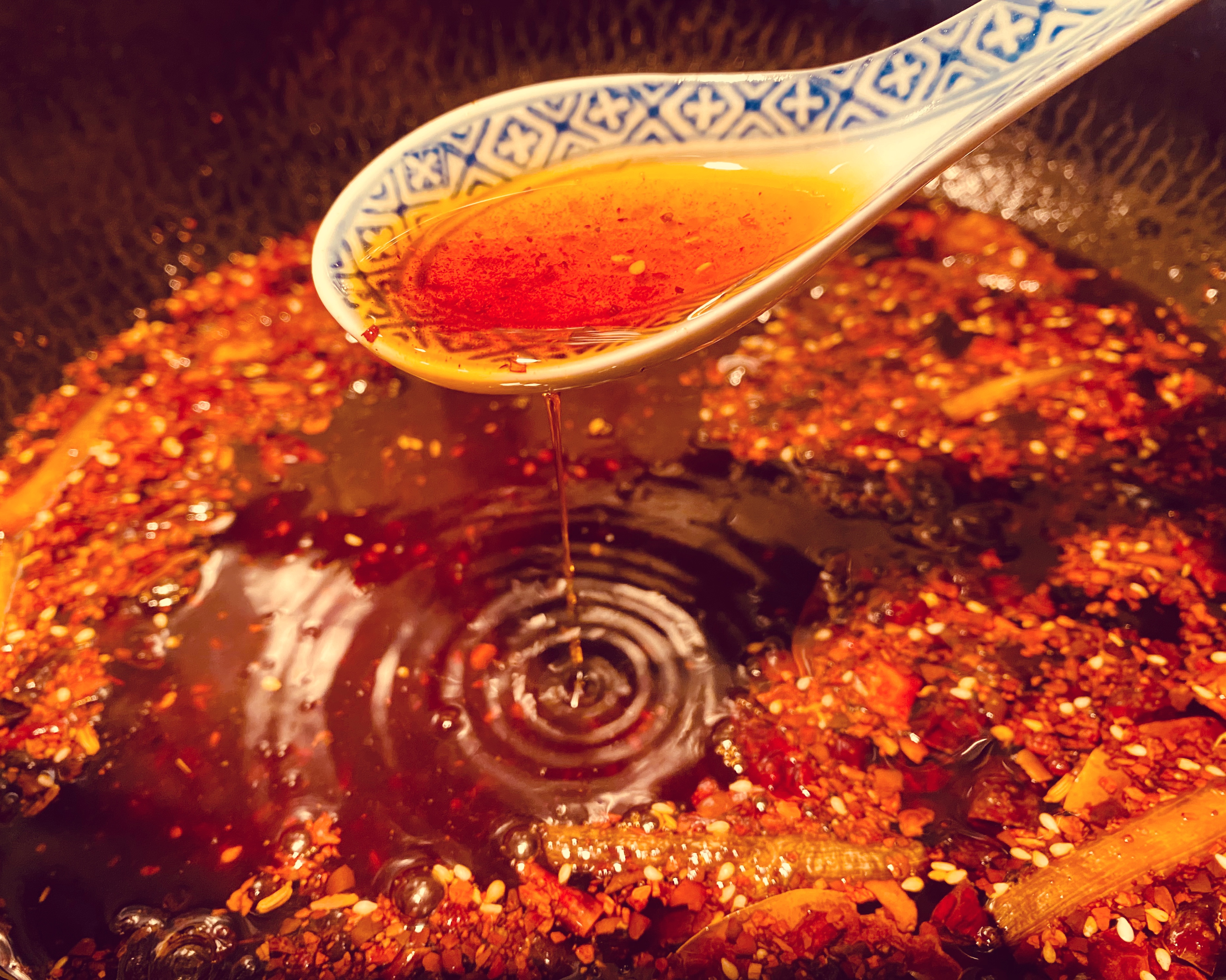 色正味香家庭必备的川菜灵魂调料—自制红油辣椒的做法