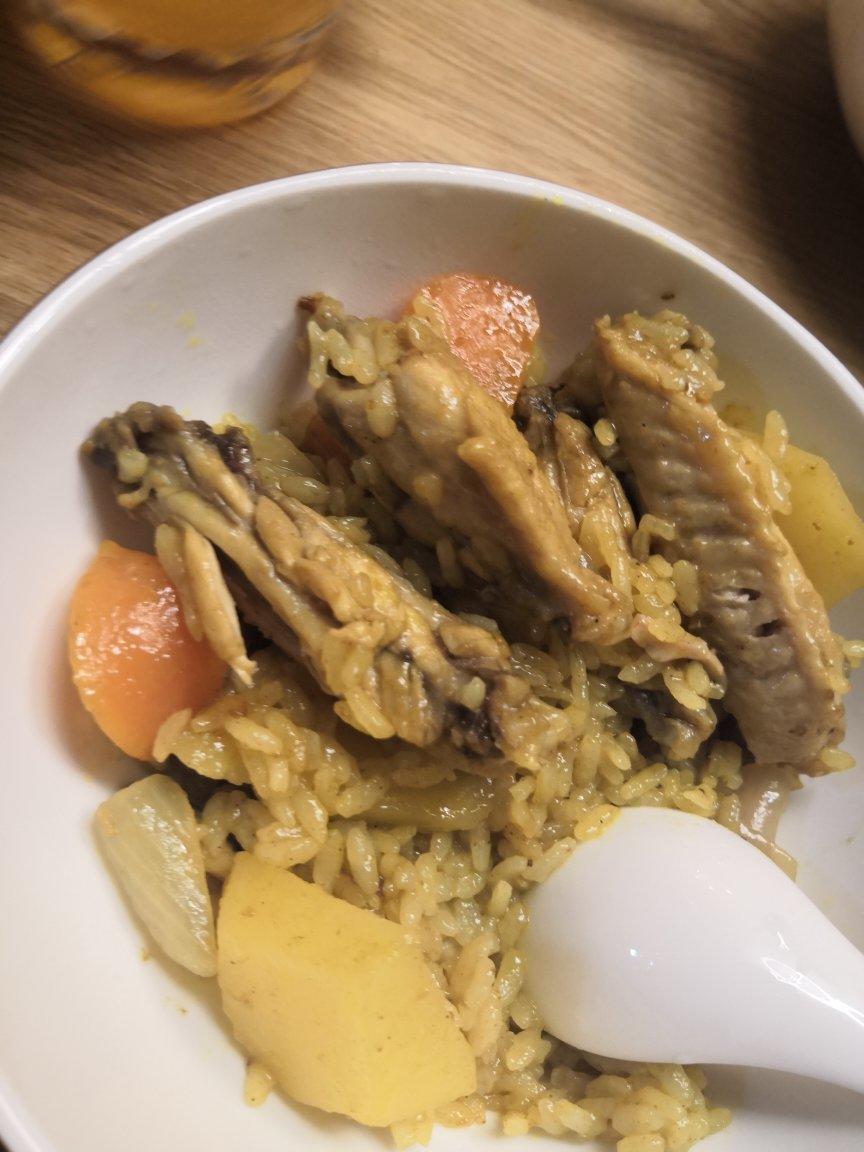 咖喱鸡翅焖饭