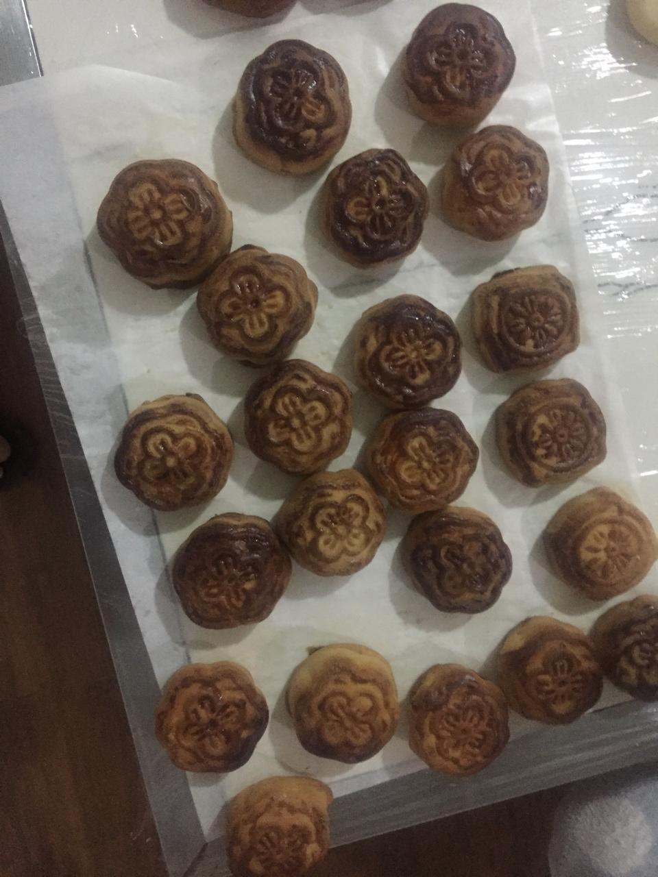 广式月饼—蛋黄莲蓉月饼