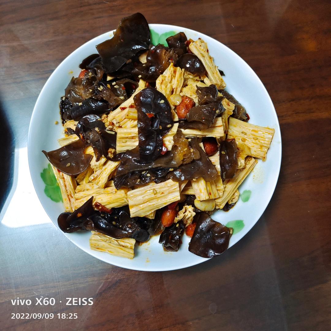 凉拌（腐竹木耳黄瓜）