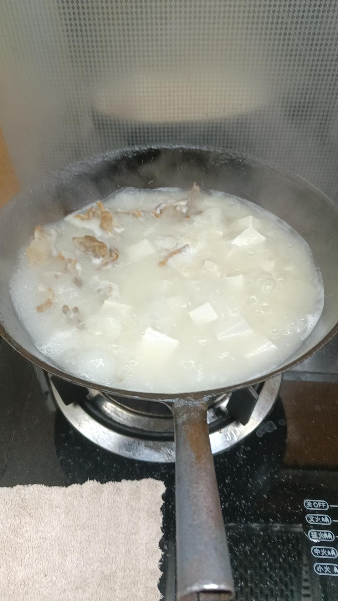 在外吃烤鸭，鸭架子一定要带回来！！！附鸭汤做法。