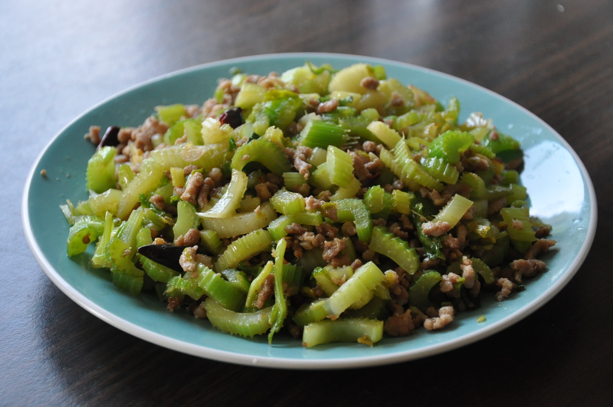 芹菜牛肉末「下饭神器」