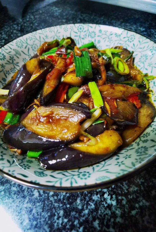 影时光yy做的家常红烧茄子只要少量的油且下饭