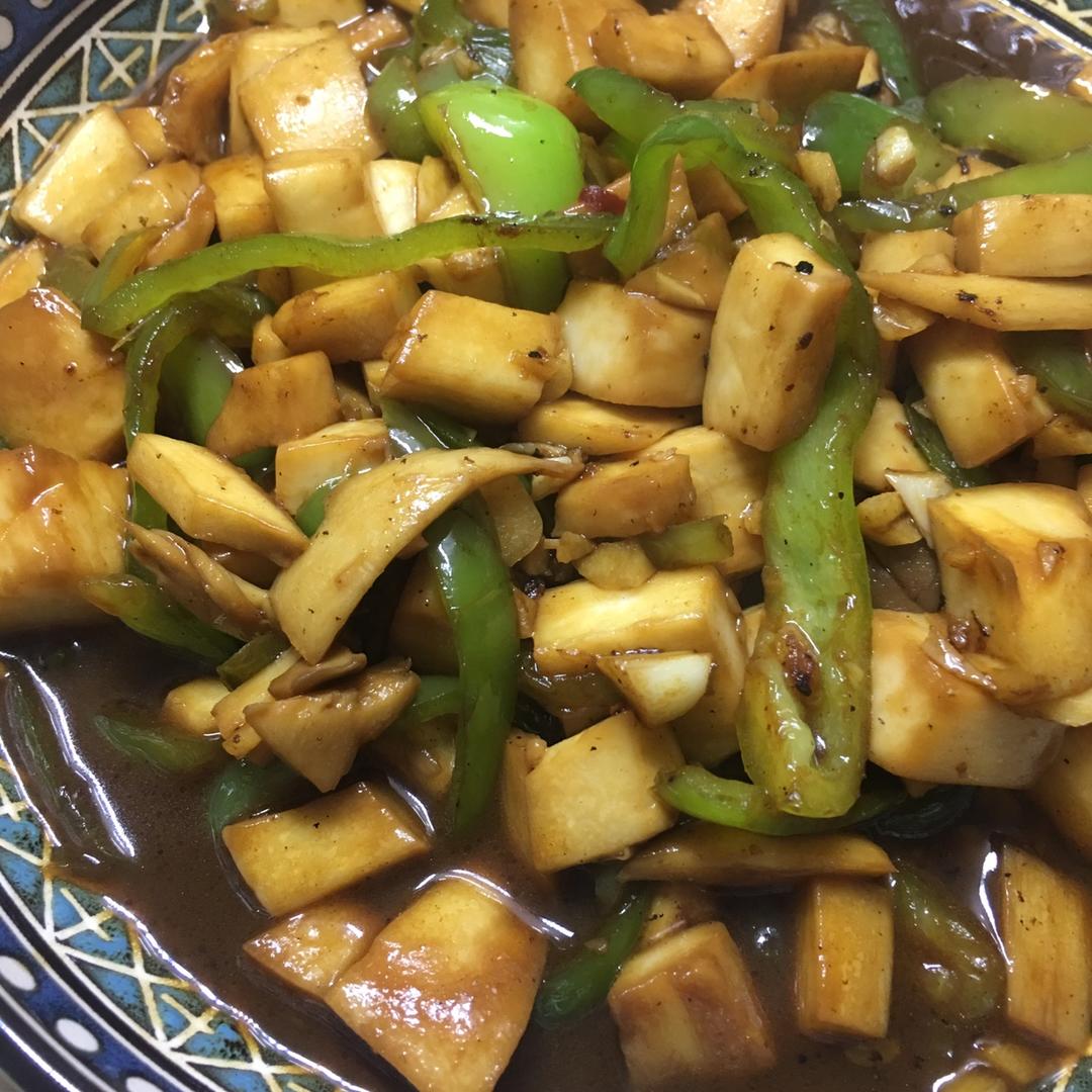 青椒素炒杏鲍菇