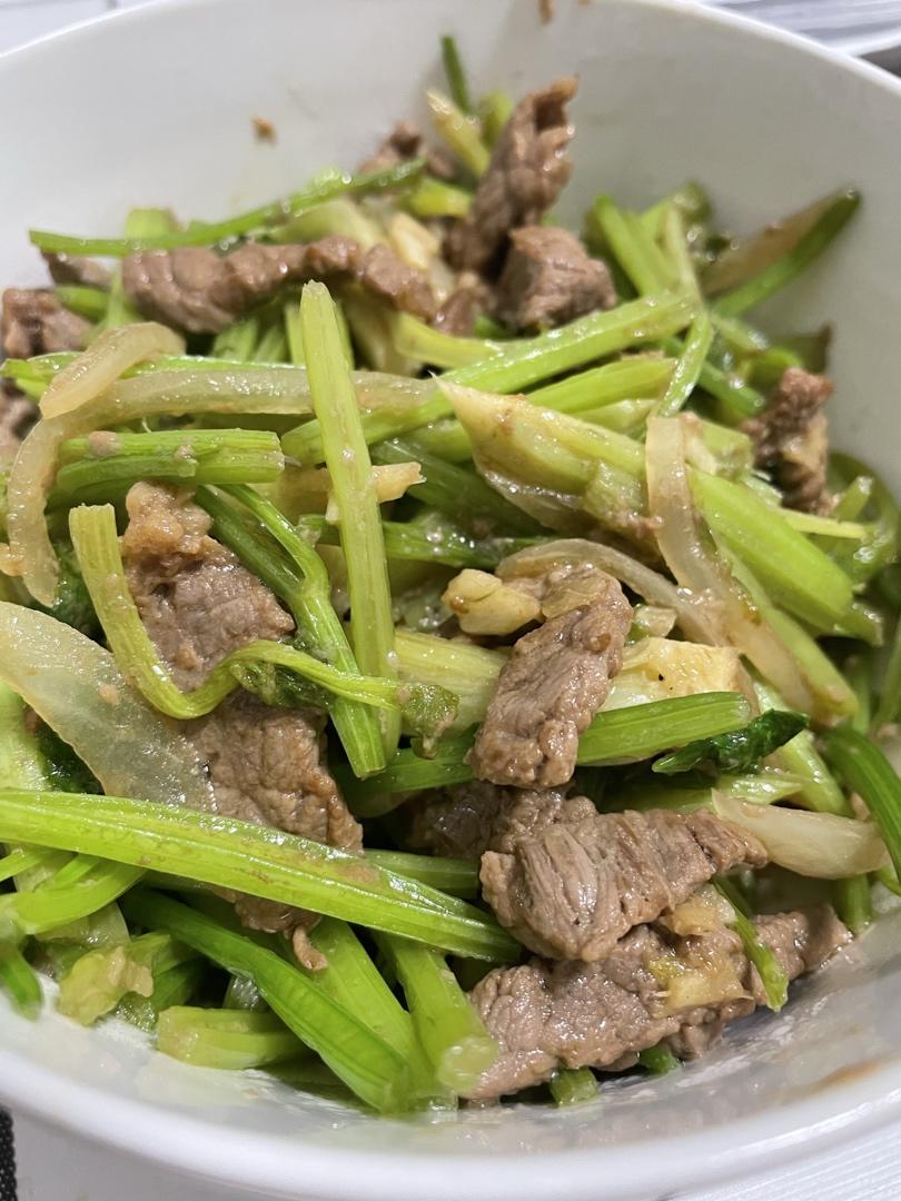 营养又美味的芹菜炒牛肉
