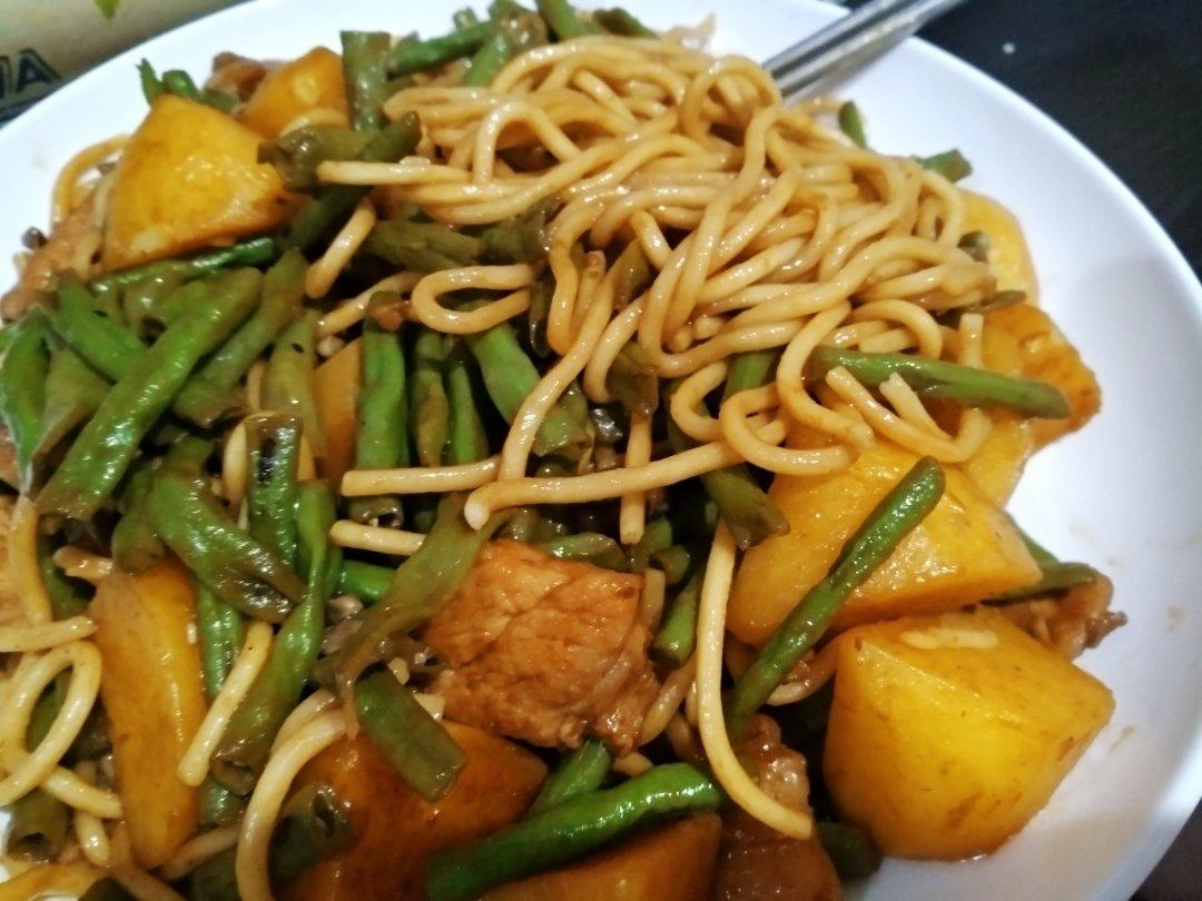 豆角焖面