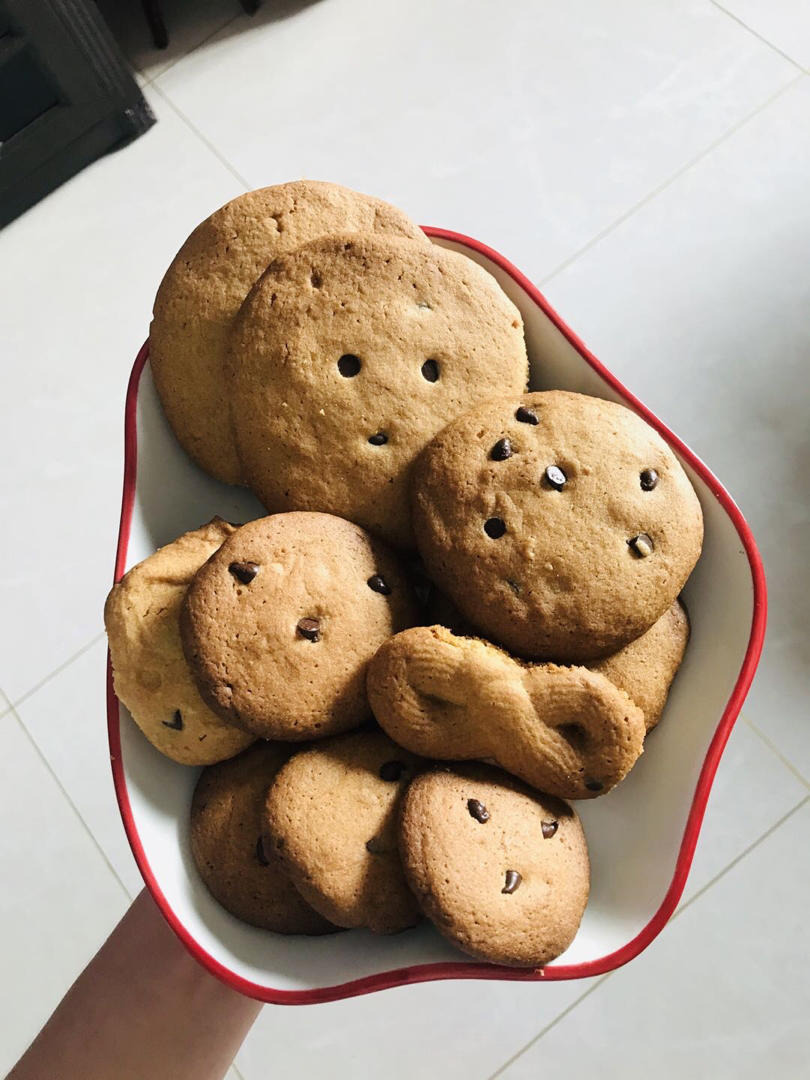 巧克力曲奇。又酥又脆，零难度一学就会