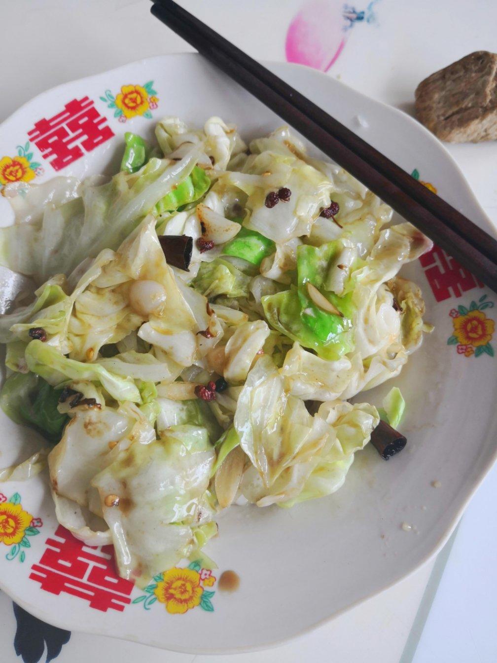 厨师长教你：“手撕包菜”的家常做法,简单又不失美味