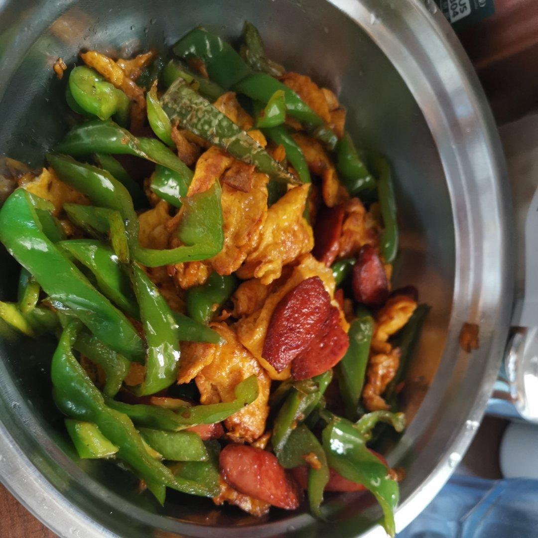 💥简单快手家常菜！青椒火腿炒鸡蛋