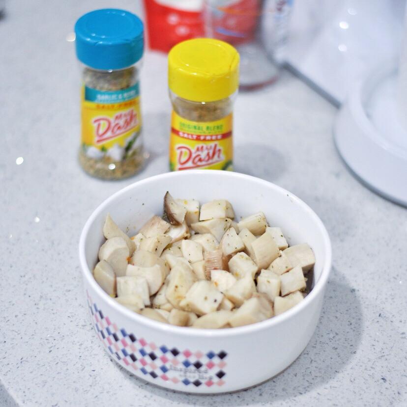 •日食不过三餐•
