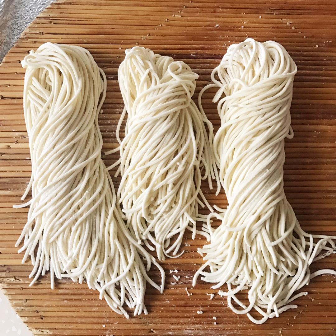 爱小吃801做的日式拉面面条