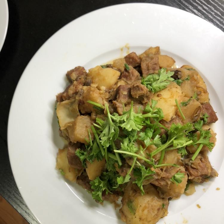牛肉烧土豆