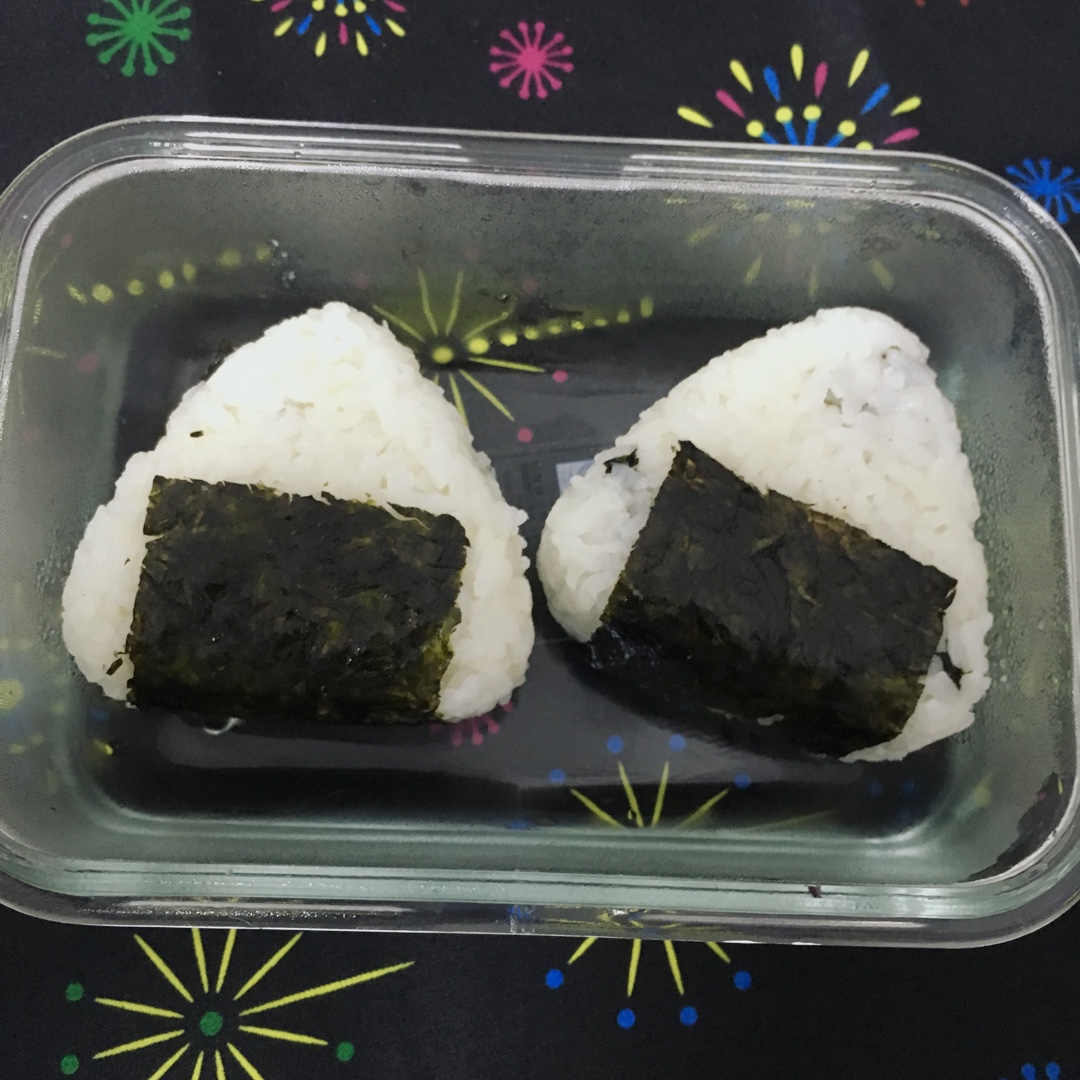 肉松饭团
