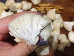 猴头菇黄花炖鸡汤的做法 步骤11