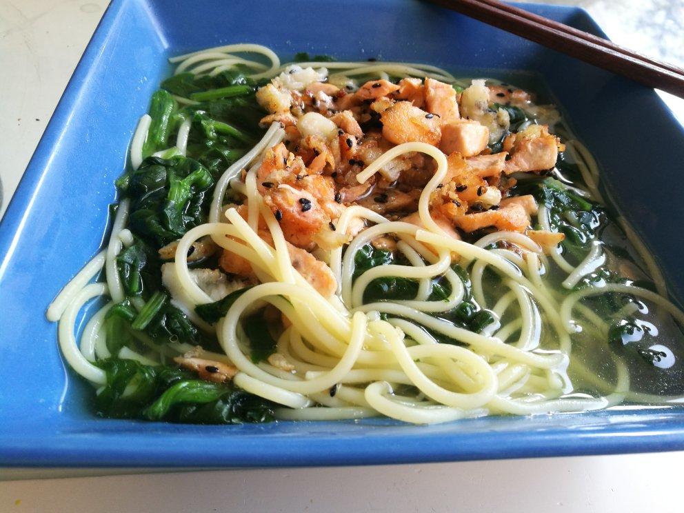 三文鱼菠菜面（宝宝辅食）