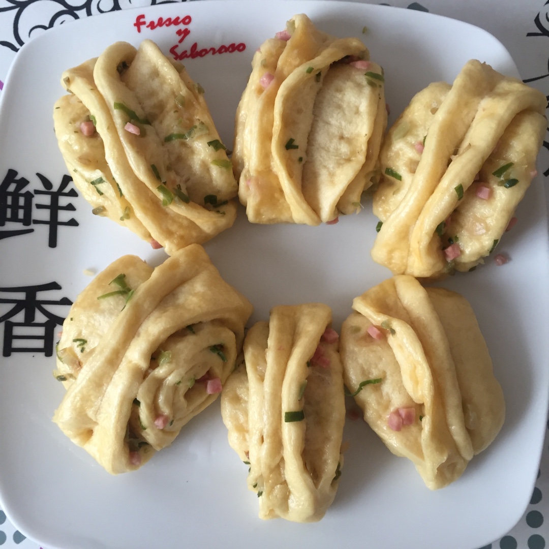 葱香火腿花卷