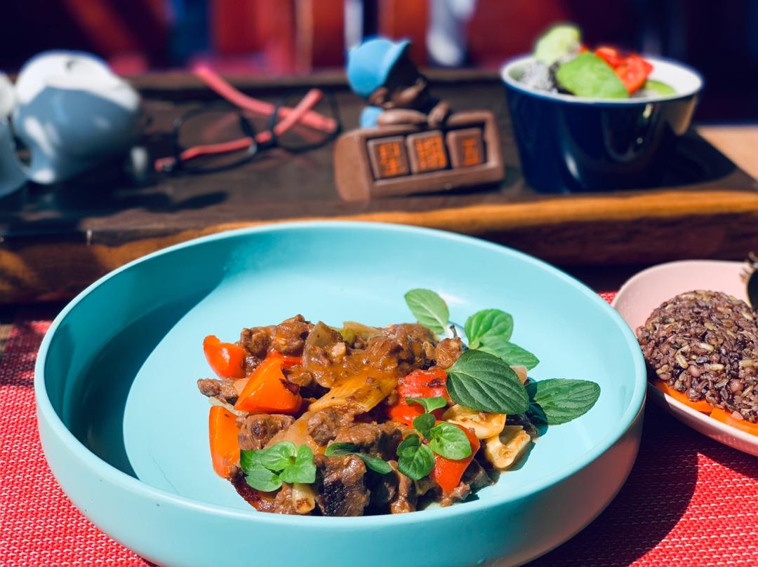 普罗旺斯葡萄酒烩小牛肉