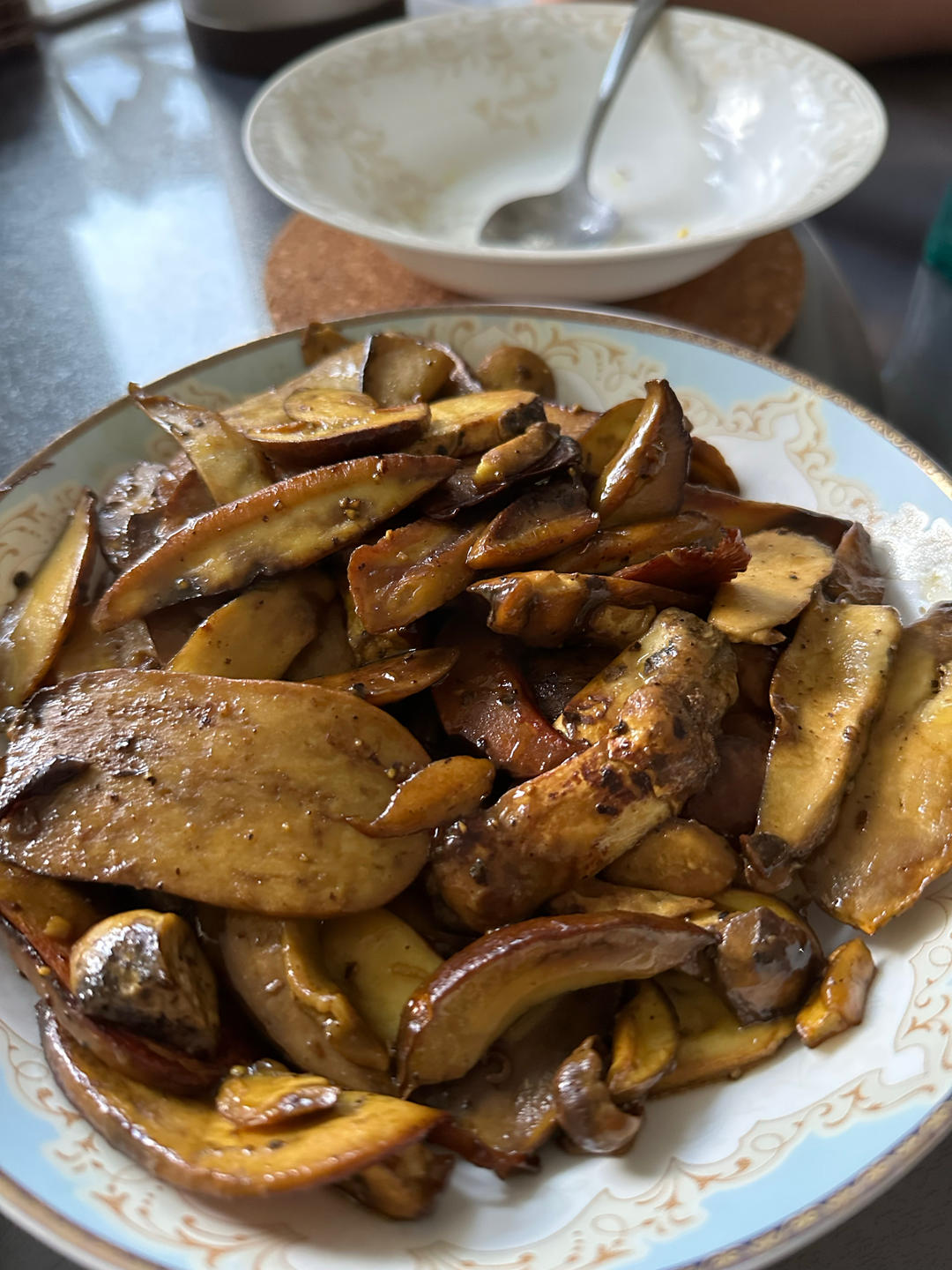 黄油煎松茸