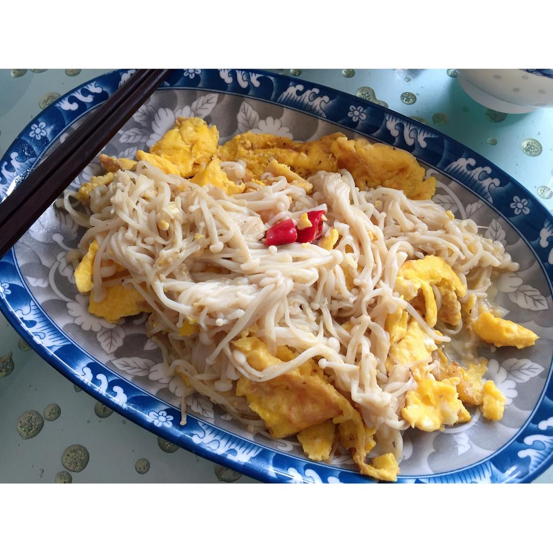 金针菇炒鸡蛋