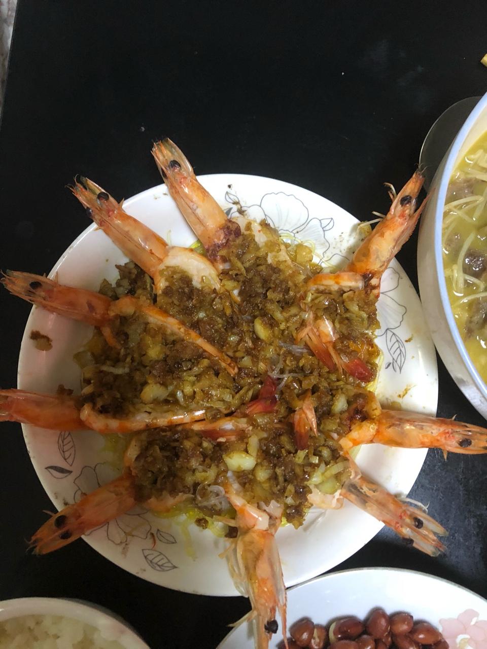 蒜蓉粉丝蒸大虾