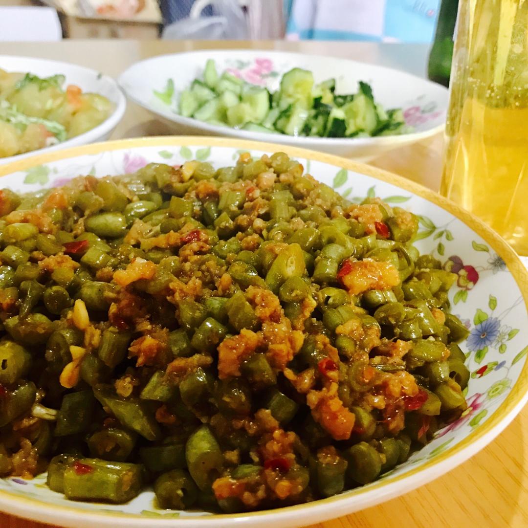 酸豆角炒肉末