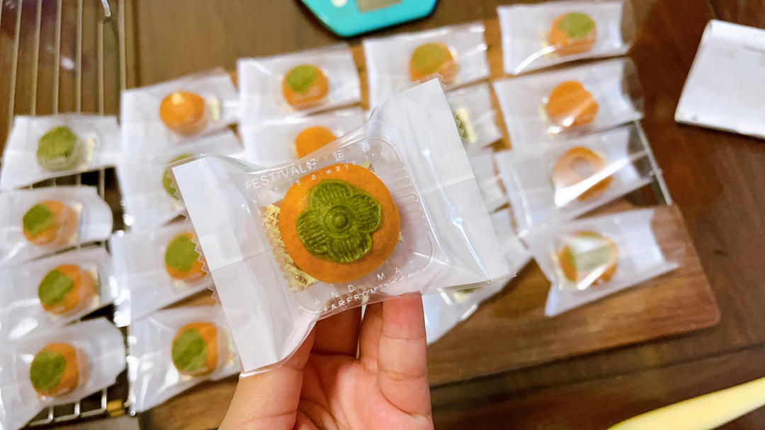 迷你蛋黄月饼