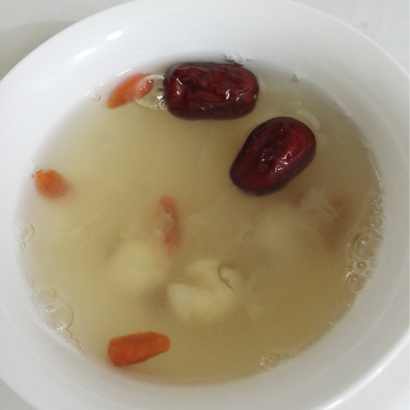 红枣银耳莲子羹