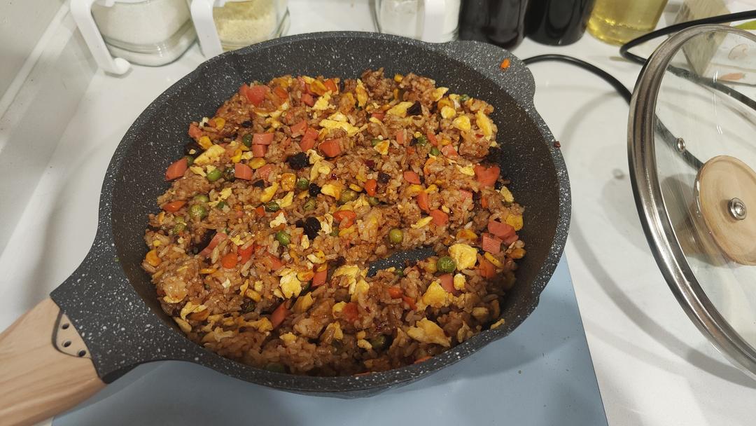 肥球肥球做的老干妈蛋炒饭教你如何处理隔夜饭