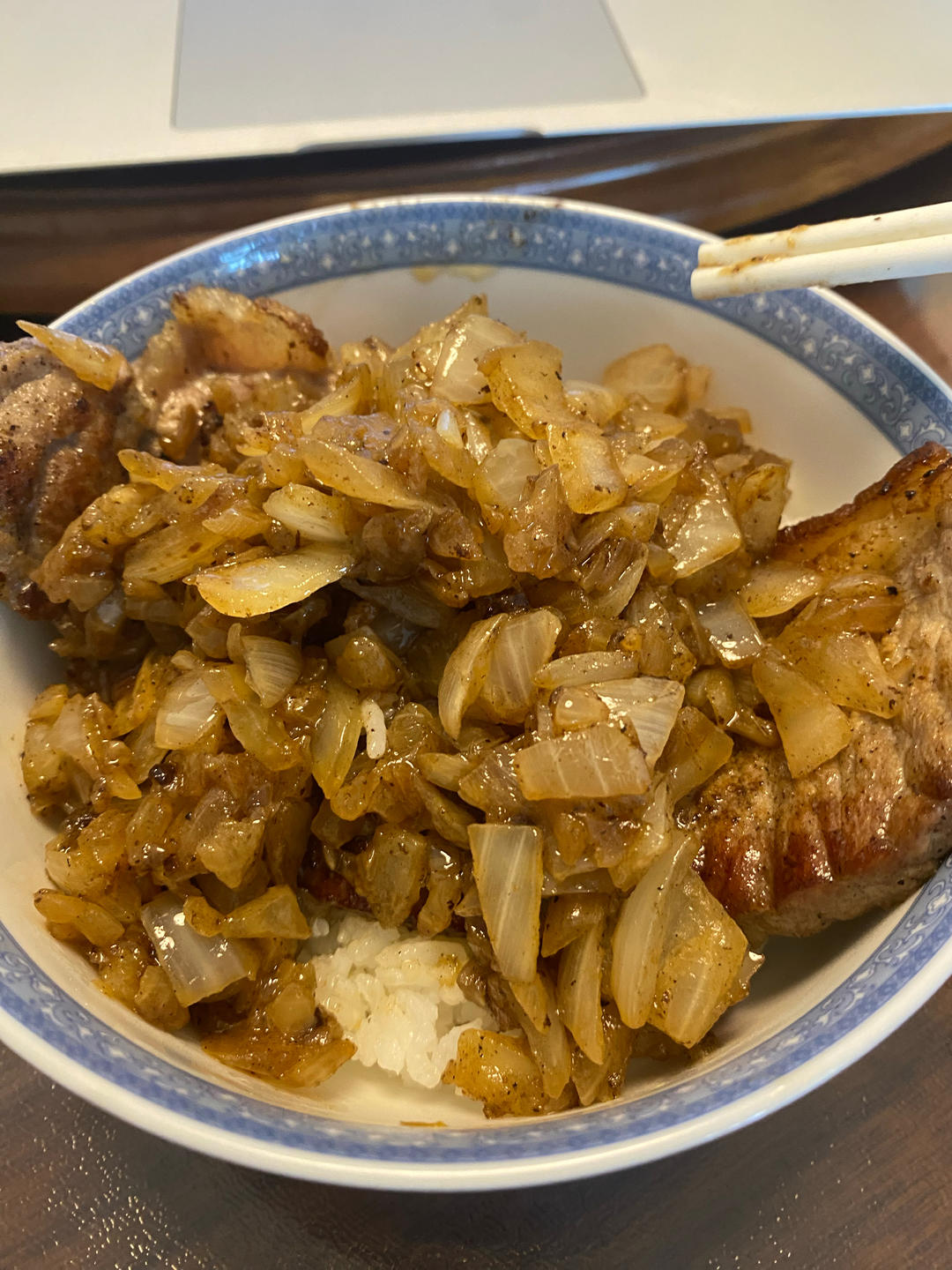 【食戟之灵】夏里亚宾牛排丼