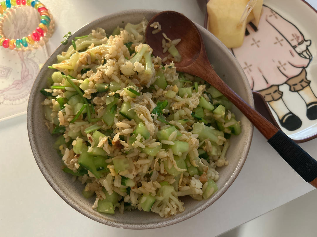 蔬菜拌饭