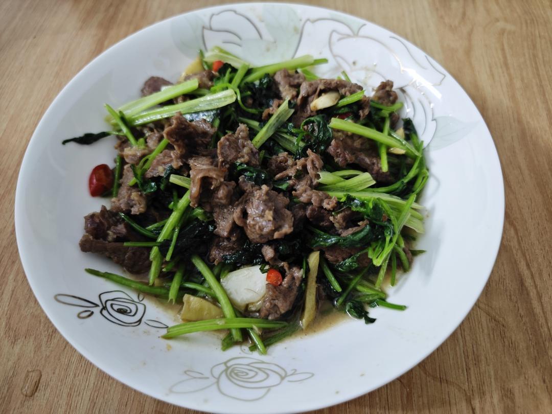 香菜牛肉