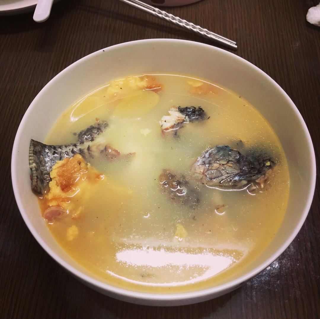 麋首首做的鲫鱼蛋汤