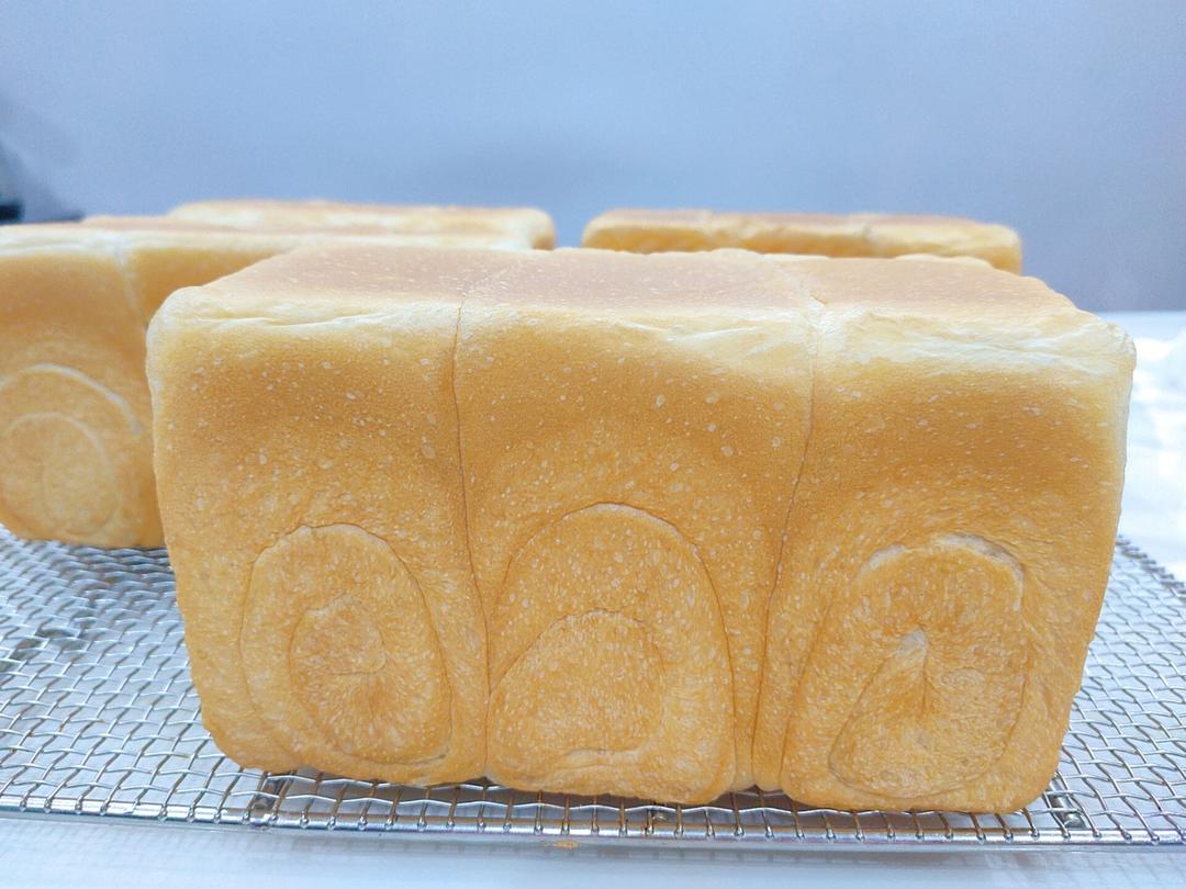 🍞低热量，超级柔软，蓬松，清甜三明治白吐司