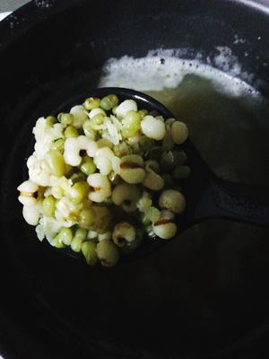 绿豆薏米汤的做法 步骤4