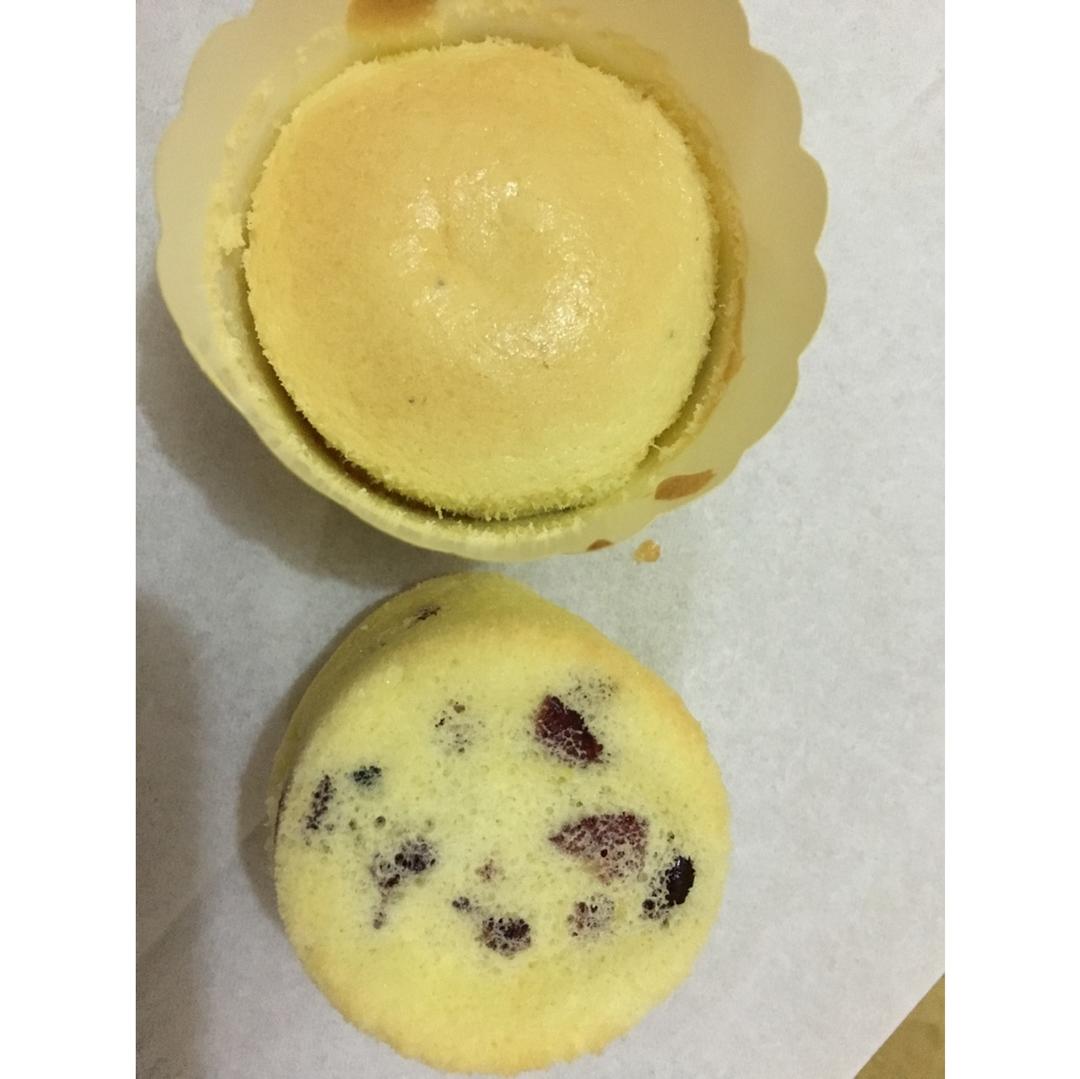 软绵绵戚风纸杯蛋糕