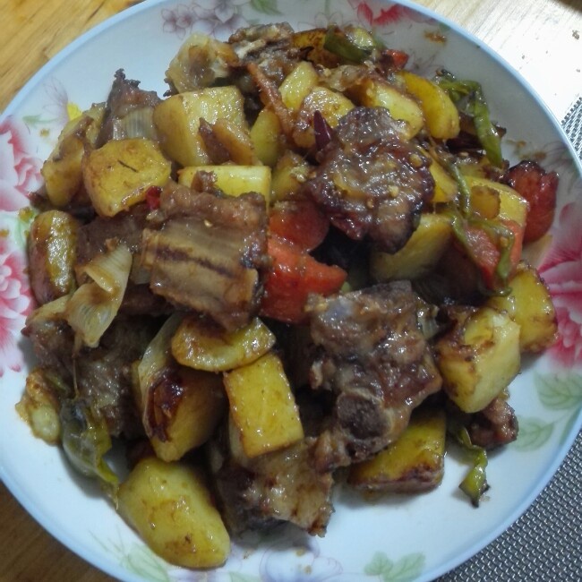 土豆炖排骨
