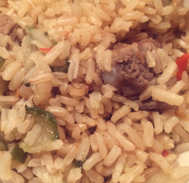 喷香排骨焖饭（爆好吃）