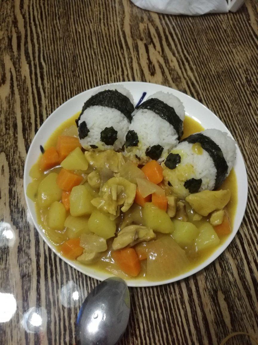 咖喱风熊猫吃翔