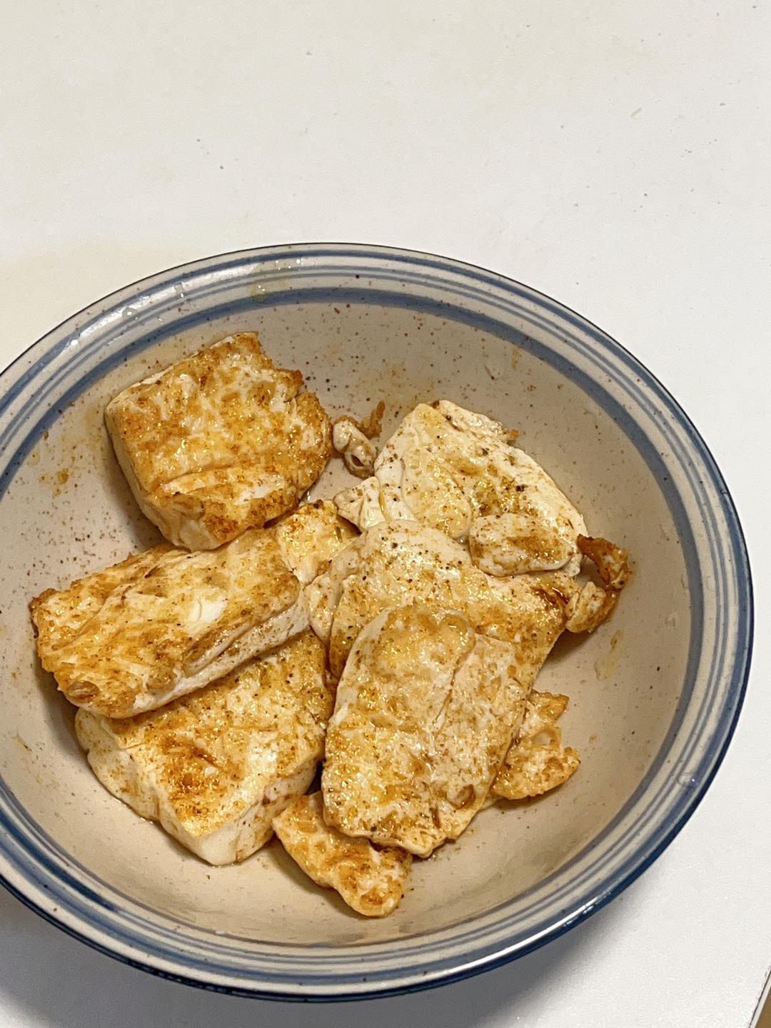夜市路边摊的香煎豆腐~在家也能轻松做出来.香辣开胃.干净卫生