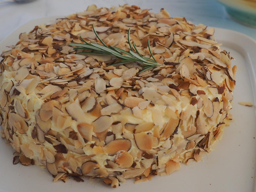 杏仁咸奶油蛋糕