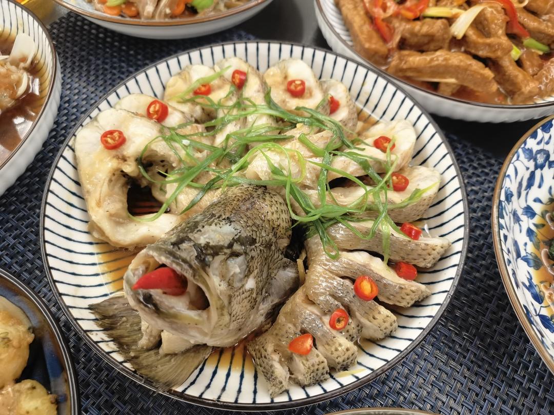 年夜饭系列之孔雀开屏清蒸鲈鱼