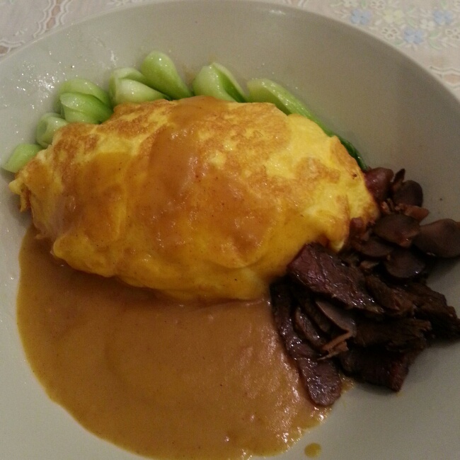 日式咖喱蛋包饭