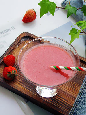 草莓酸奶饮的做法 步骤8