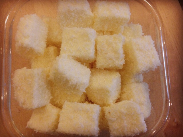 完胜85度C牛奶椰丝小方