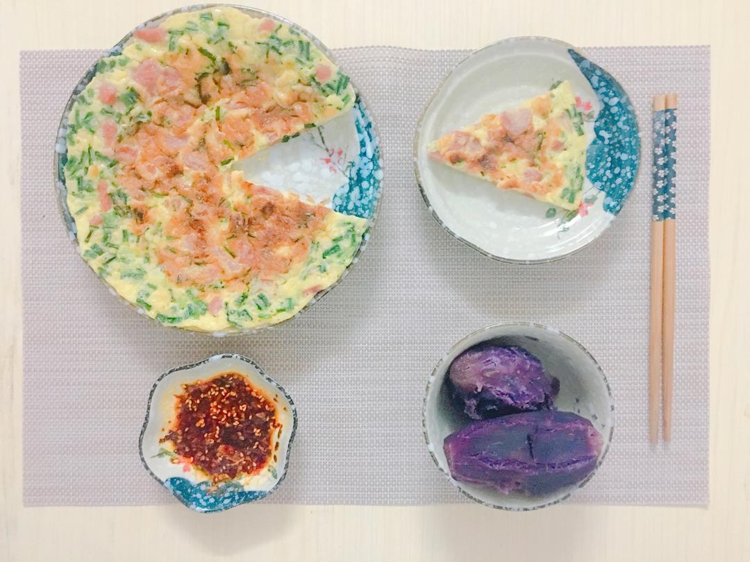 火腿肠葱花鸡蛋饼