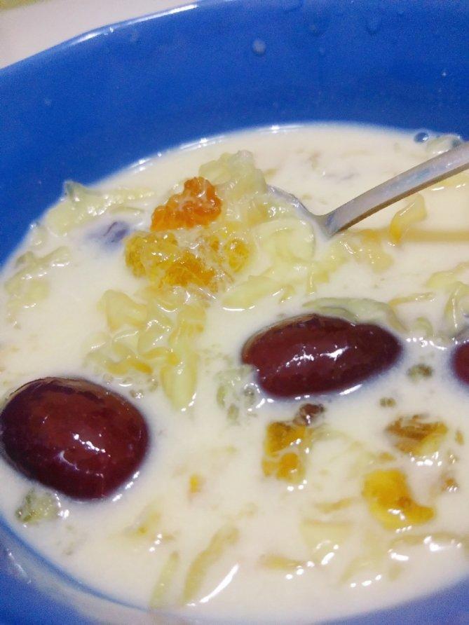 桃胶皂角米雪燕美颜羹