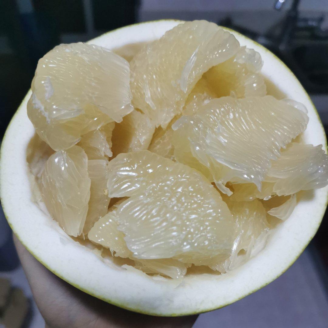网红剥柚子的方法