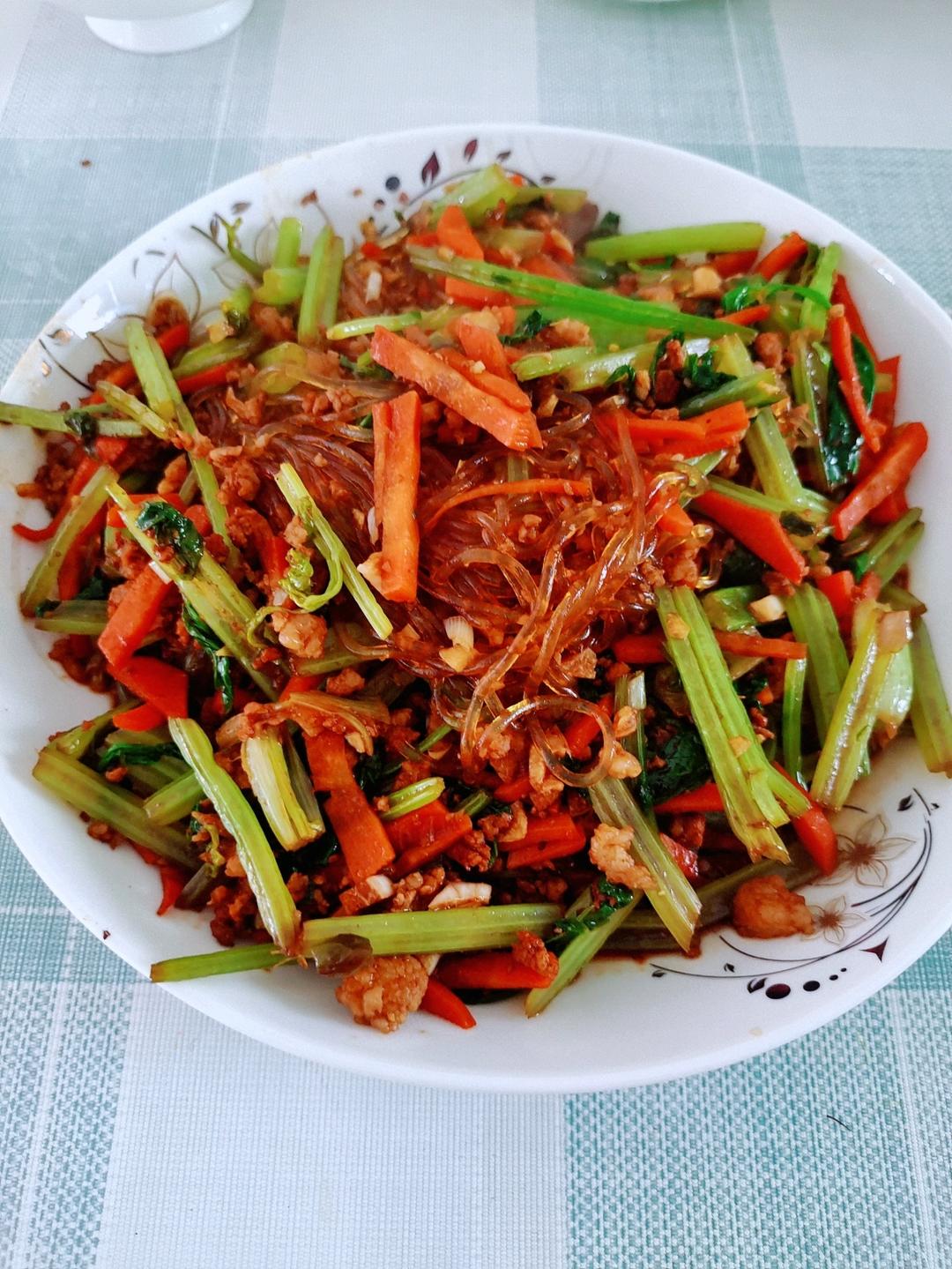 东北名菜-芹菜炒粉